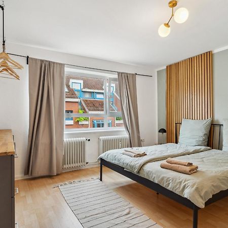 Zentrale Wohnung 3 Zimmer 24H Check In Kiel Luaran gambar